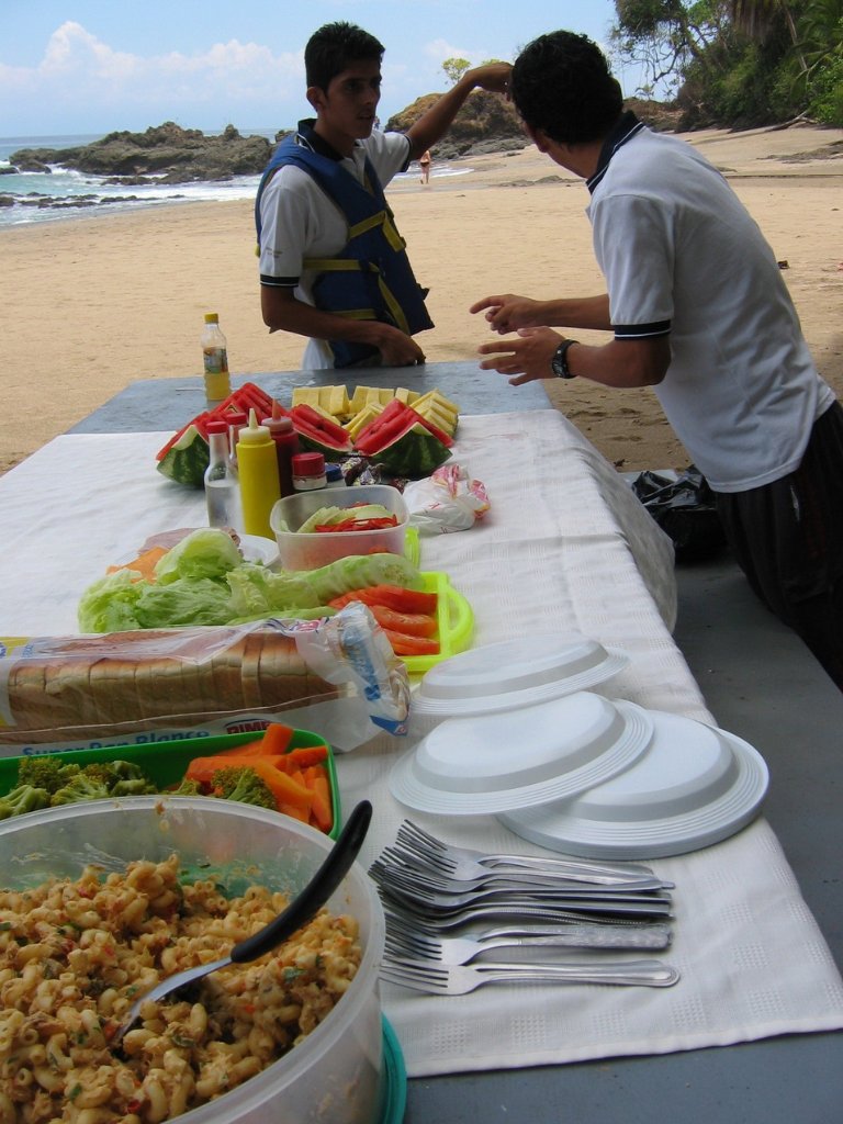 08-Our lunch on the beach.jpg - Our lunch on the beach